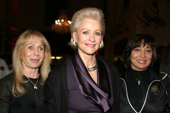Mara Gromer, Marika Kilius, Patricia Kromer. Foto: Andrea Pollak