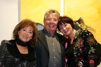 Heidi Winkler mit Gatten Friedrich und Caro Genuin. Foto: Andrea Pollak