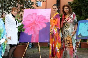 Heidi Winkler und Kamla  Hiranand. Foto: Andrea Pollak