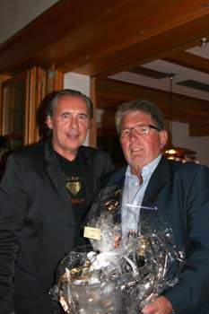 Peter Bond mit Gewinner Friedrich Winkler, 24 Bruttopunkte - Platz 3. Foto: Andrea Pollak