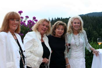 Ingrid Senz, Susanne von Wirth, Heidi Winkler und Birgit Bergen. Foto: Andrea Pollak