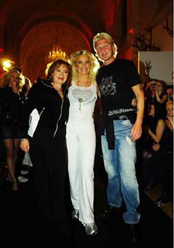 Designerin CLAUDIA EFFENBERG mit ihrem Ehemann STEFAN EFFENBERG und HEIDI WINKLER (li.)